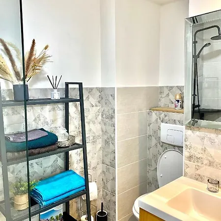 Beau Duplex A Deux Pas Du Port 아파트